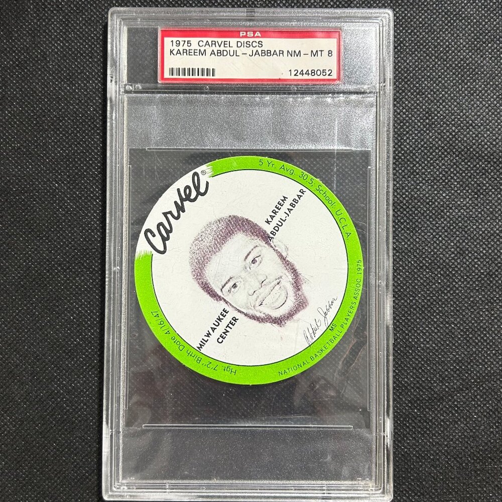 1975 CARVEL BASKETBALL CARD KAREEM  ABDUL JABBAR MILWAUKEE BUCKS PSA 8 GREEN